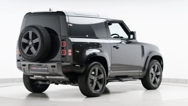 Land Rover Defender (25 Reg) 90 3.0 D350 X-Dynamic HSE Hard Top Commercial (3 Seat) (+VAT) Image 7