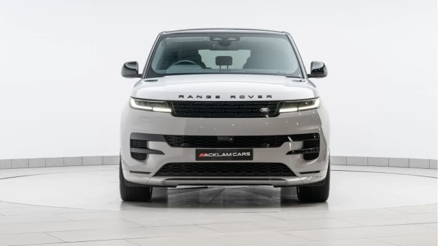 Land Rover Range Rover Sport (23 Reg) 3.0 D300 Dynamic SE (Black Pack) Image 7