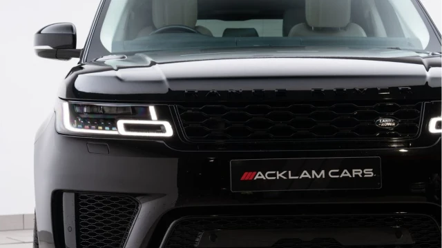 Land Rover Range Rover Sport (20 Reg) 3.0 SDV6 HSE Dynamic (Black Pack) Image 8