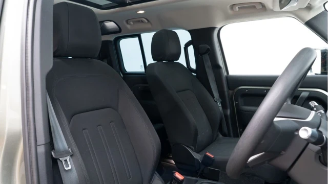 Land Rover Defender (21 Reg) 110 3.0 D200 Image 3
