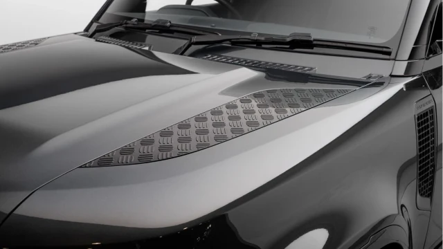 Land Rover Defender (74 Reg) 110 3.0 D350 X-Dynamic HSE Hard Top Commercial (3 Seat) (+VAT) Image 7