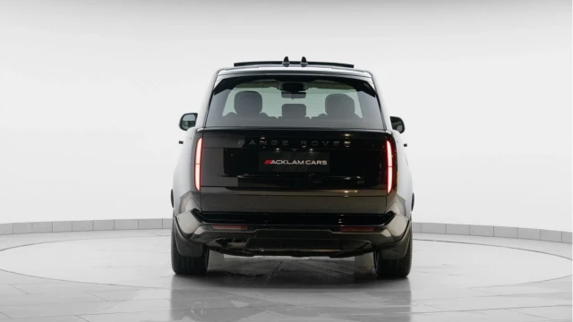 Land Rover Range Rover (25 Reg) 3.0 D350 HSE (Shadow Pack) Image 5
