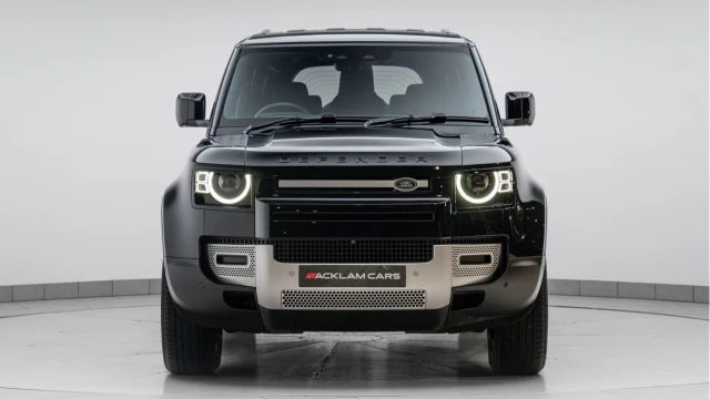 Land Rover Defender (25 Reg) 110 3.0 D250 S Hard Top (6 Seat) (+VAT) Image 6