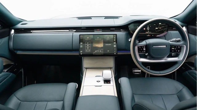 Land Rover Range Rover (24 Reg) 4.4 V8 P615 SV Image 2