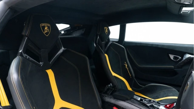 Lamborghini Huracan (18 Reg) 5.2 V10 640-4 Performante Image 3