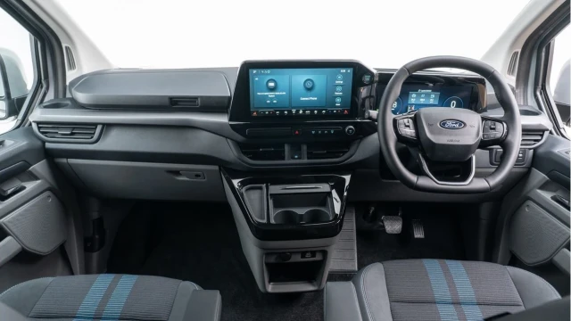 Ford Transit Custom (25 Reg) 320 Sport 2.0 Ecoblue LWB (5 Seat) (+VAT) Image 2