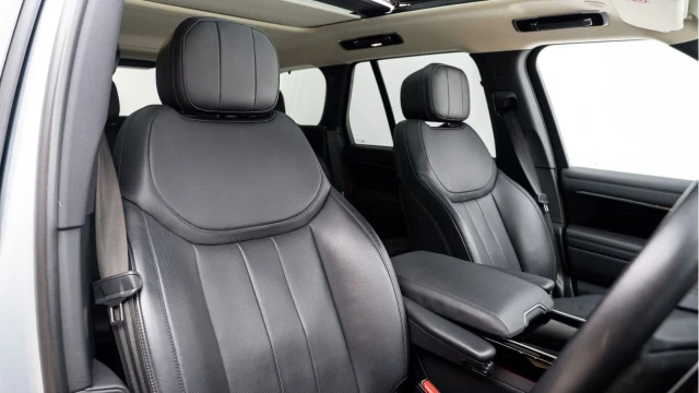 Land Rover Range Rover (73 Reg) 3.0 D300 HSE (VAT Q) Image 3