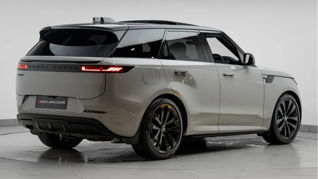 Land Rover Range Rover Sport (25 Reg) 3.0 Dynamic SE (Black Pack) Image 6
