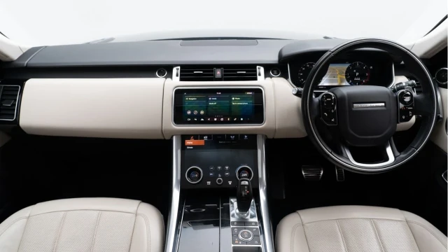 Land Rover Range Rover Sport (20 Reg) 3.0 SDV6 HSE Dynamic (Black Pack) Image 2