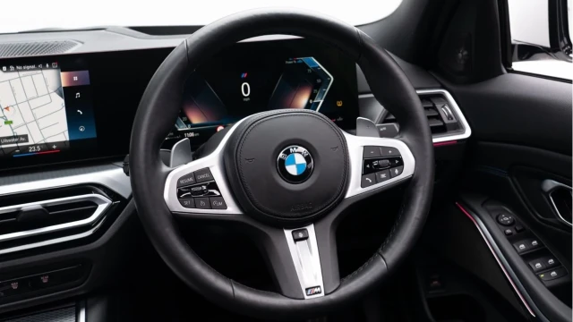 BMW 3 Series (23 Reg) 320D 2.0 M Sport xDrive (Facelift) Image 5