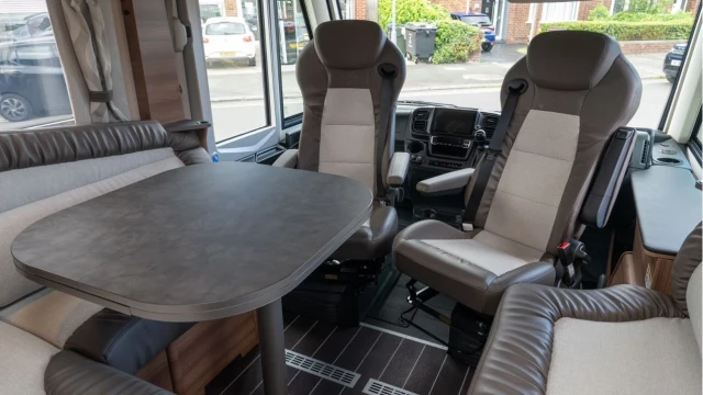 Knaus Sun I 900 LEG (25 Reg) 2.2D Sun I 900 LEG Automatic (4 Berth) Image 3