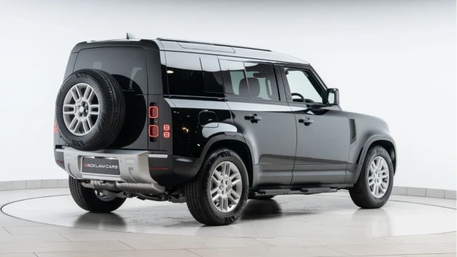 Land Rover Defender (25 Reg) 110 3.0 D250 S (7 Seat) Image 4