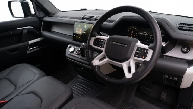 Land Rover Defender (24 Reg) 90 3.0 D250 HSE Hard Top Commercial (3 Seat) (Bespoke URBAN) (+VAT) Image 2