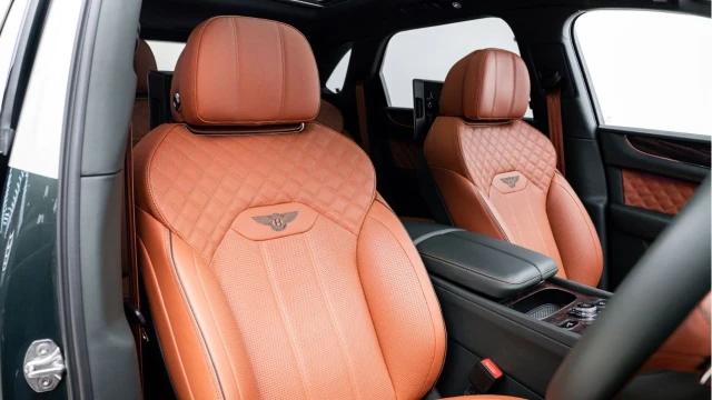 Bentley Bentayga (71 Reg) 4.0 V8 (Mulliner) Image 3