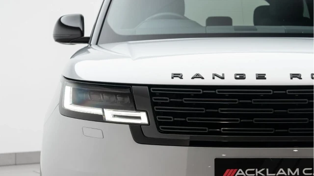 Land Rover Range Rover (74 Reg) 3.0 D300 SE (Shadow Pack) Image 8