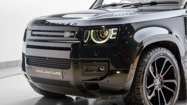 Land Rover Defender (22 Reg) 110 3.0 D250 XS Edition (Black Pack) Image 6