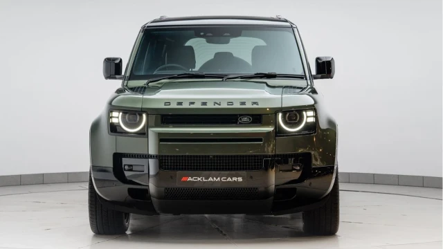 Land Rover Defender (75 Reg) 110 3.0 D350 X-Dynamic HSE (VAT Q) Image 4