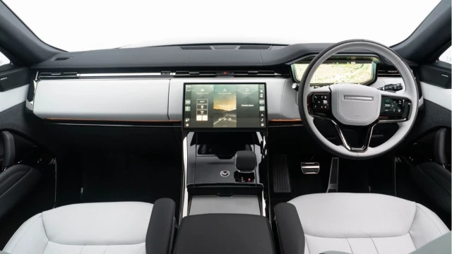 Land Rover Range Rover Sport (75 Reg) 3.0 D300 Dynamic SE (VAT Q) Image 2