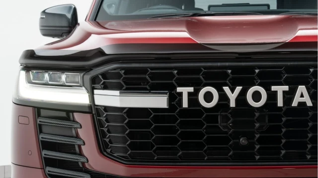 Toyota Land Cruiser (74 Reg) 300 3.3D V6 Sahara ZX (RHD) Image 8