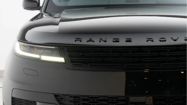 Land Rover Range Rover Sport (75 Reg) 3.0 D300 Dynamic SE (VAT Q) Image 8