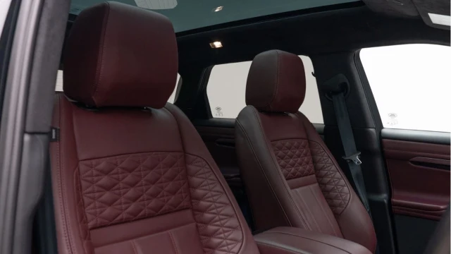 Land Rover Range Rover Evoque (72 Reg) 1.5 P300e Autobiography Hybrid Image 3