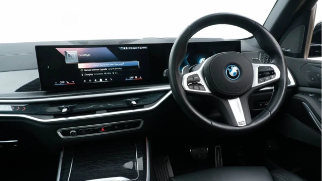 BMW X5 (24 Reg) 3.0 50e M Sport xDrive Hybrid Image 2