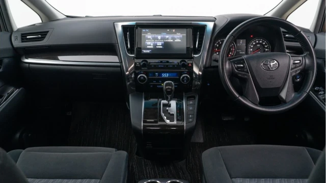 Toyota Vellfire (65 Reg) 3.5 V6 Executive Lounge (7 Seat) Image 2
