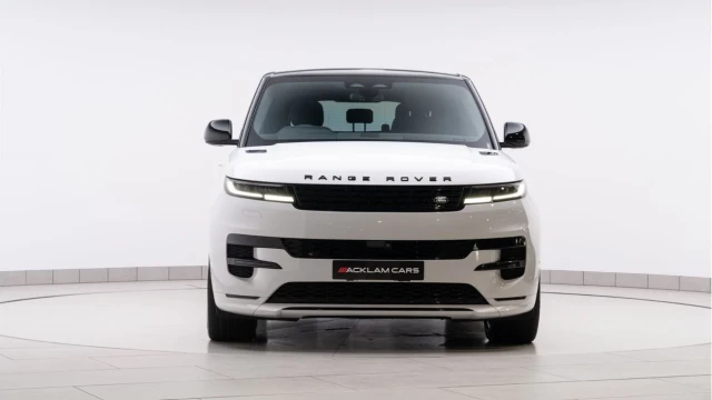 Land Rover Range Rover Sport (73 Reg) 3.0 D300 Dynamic SE (Black Pack) Image 6