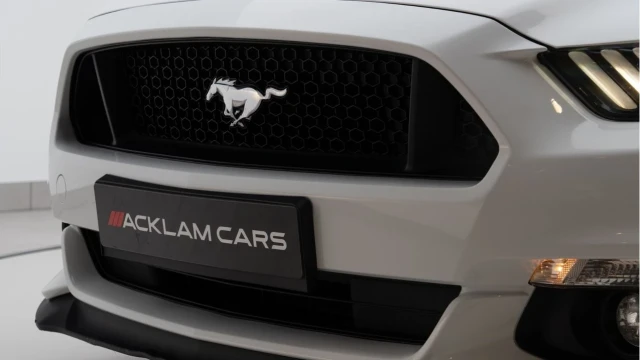 Ford MUSTANG (18 Reg) 5.0 V8 GT Coupe Image 8
