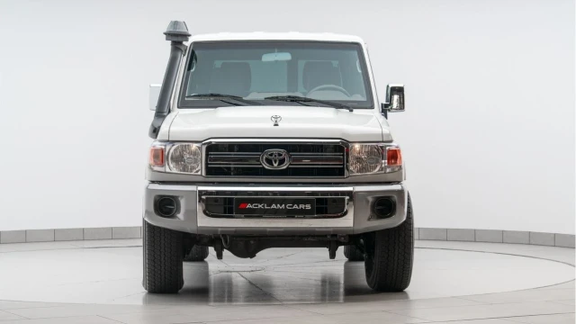Toyota Land Cruiser (20 Reg) 4.2D 75 LX (6 Seat) Image 7
