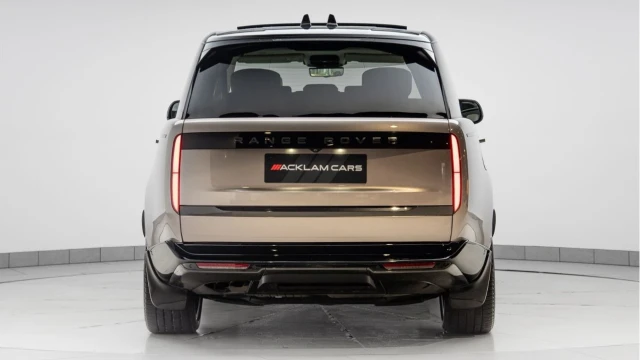 Land Rover Range Rover (24 Reg) 3.0 D350 Autobiography LWB 7 Seat (Shadow Pack) Image 7
