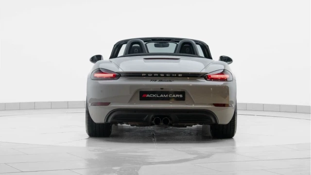 Porsche 718 (75 Reg) Boxster 2.0 Style Edition PDK Image 7