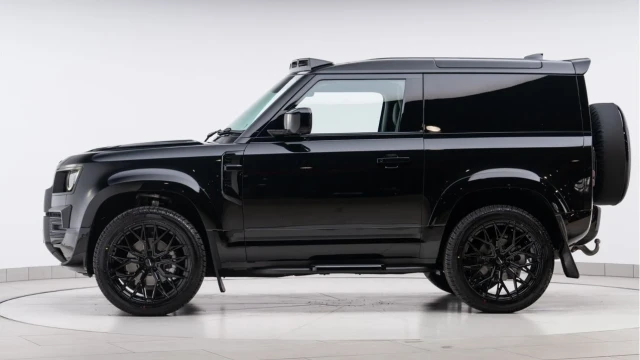 Land Rover Defender (25 Reg) 90 3.0 D250 S Hard Top Commercial (3 Seat) (+VAT) Image 2