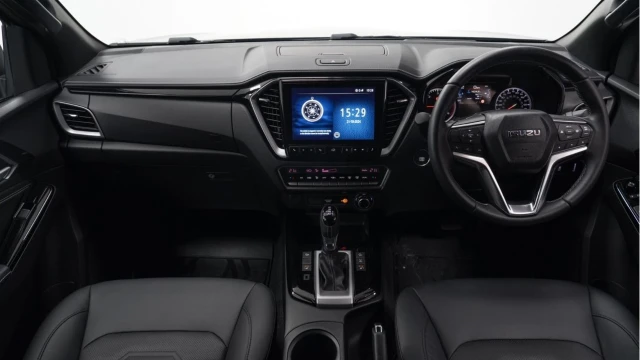Isuzu D-Max (24 Reg) 1.9 V-Cross Image 2