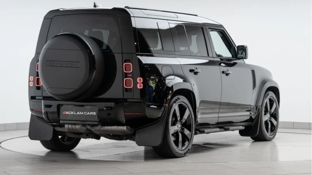 Land Rover Defender (74 Reg) 110 3.0 D350 X-Dynamic HSE (Black Pack) Image 8