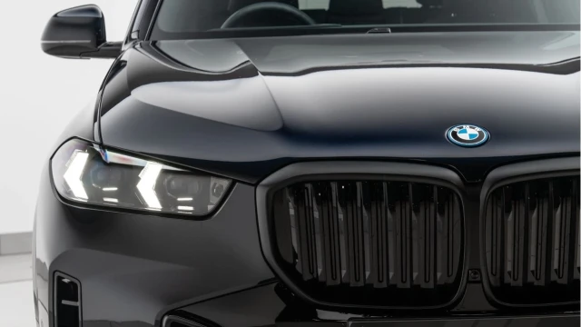 BMW X5 (74 Reg) 3.0 50e M Sport xDrive Hybrid Image 8