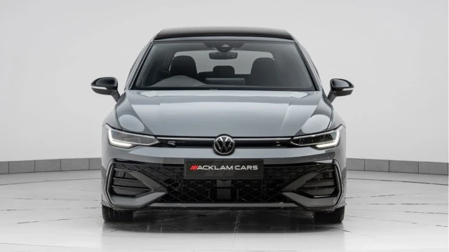 Volkswagen Golf (25 Reg) 1.5eTSI R-Line DSG (VAT Q) Image 4