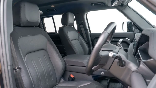 Land Rover Defender (21 Reg) 110 D250 X-Dynamic S (7 Seat) Image 3