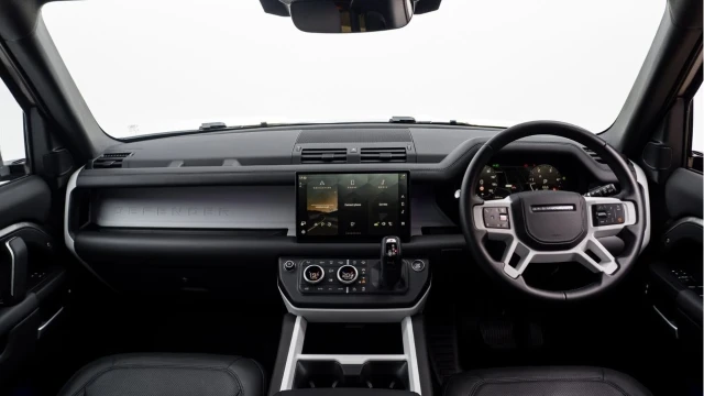 Land Rover Defender (74 Reg) 110 3.0 D350 X-Dynamic HSE (7 Seat) Image 2