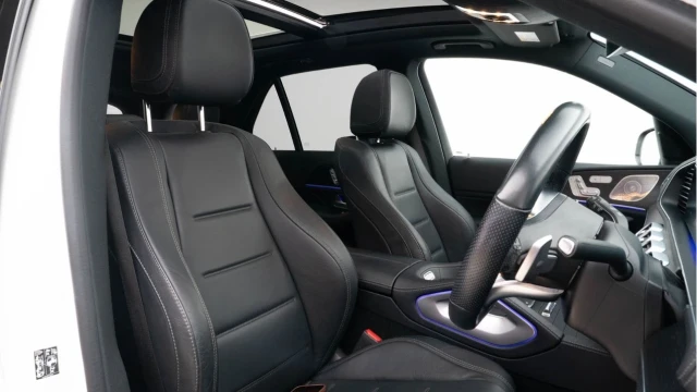 Mercedes-Benz GLE Class (23 Reg) GLE400 2.9D AMG Line Premium Plus 4Matic Image 3