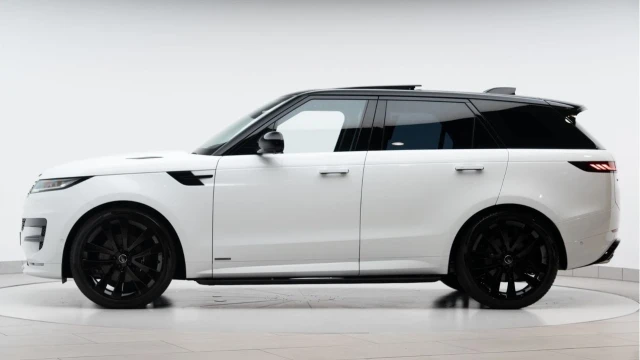 Land Rover Range Rover Sport (23 Reg) 3.0 P400 Autobiography (Black Pack) Image 4