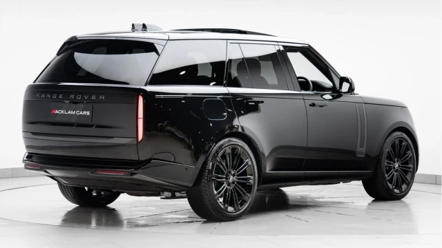 Land Rover Range Rover (75 Reg) 3.0 D300 Edition Image 6