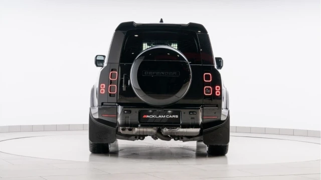 Land Rover Defender (24 Reg) 90 3.0 D300 X-Dynamic HSE Hard Top Commercial (No VAT) Image 5