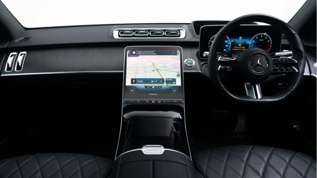 Mercedes-Benz S Class (21 Reg) S500 L 3.0 AMG Line Premium Plus 4Matic (Bespoke) Image 3