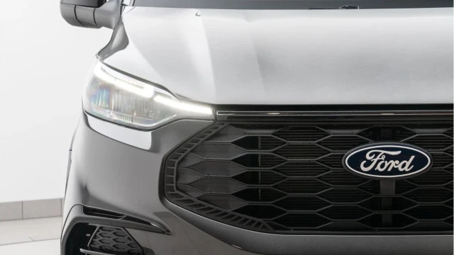 Ford Transit Custom (25 Reg) 320 2.0 Ecoblue MS-RT AWD (5 Seat) (+VAT) Image 8