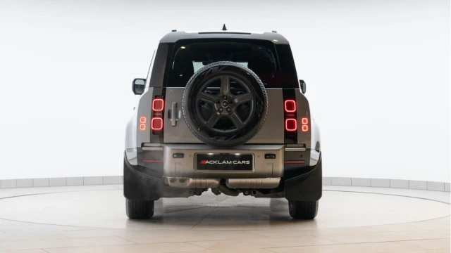 Land Rover Defender (24 Reg) 110 3.0 D250 X-Dynamic SE Image 4