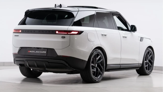 Land Rover Range Rover Sport (72 Reg) 3.0 D300 SE (Black Pack) Image 6