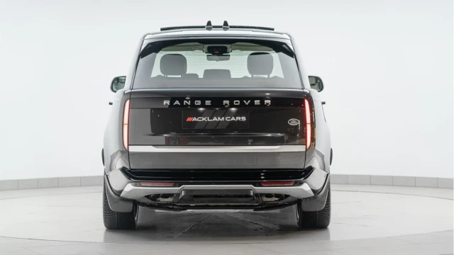 Land Rover Range Rover (72 Reg) 4.4 V8 P530 Autobiography Image 7