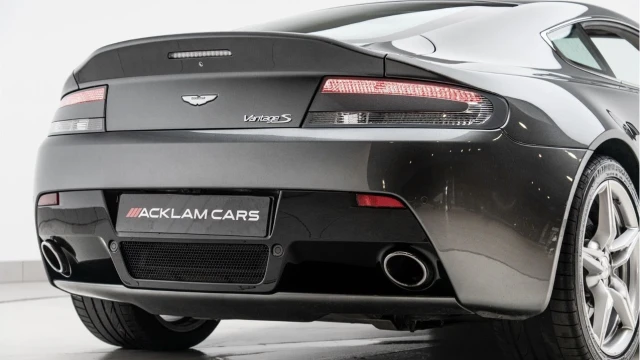Aston Martin Vantage (17 Reg) 4.7 V8 S Coupe Image 8