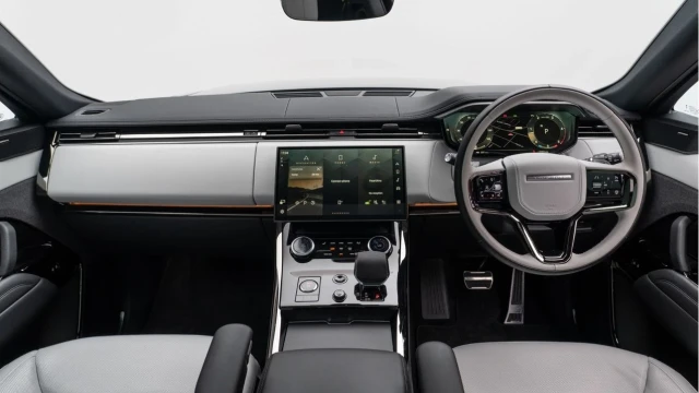 Land Rover Range Rover Sport (23 Reg) 3.0 D300 Dynamic SE Image 2